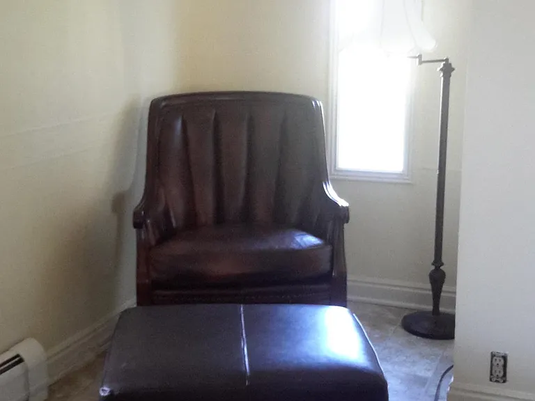 215 W Carr Ave — Photo 8