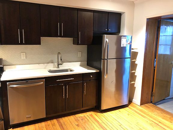3rd image of 55 Van Reipen Ave Floor 1