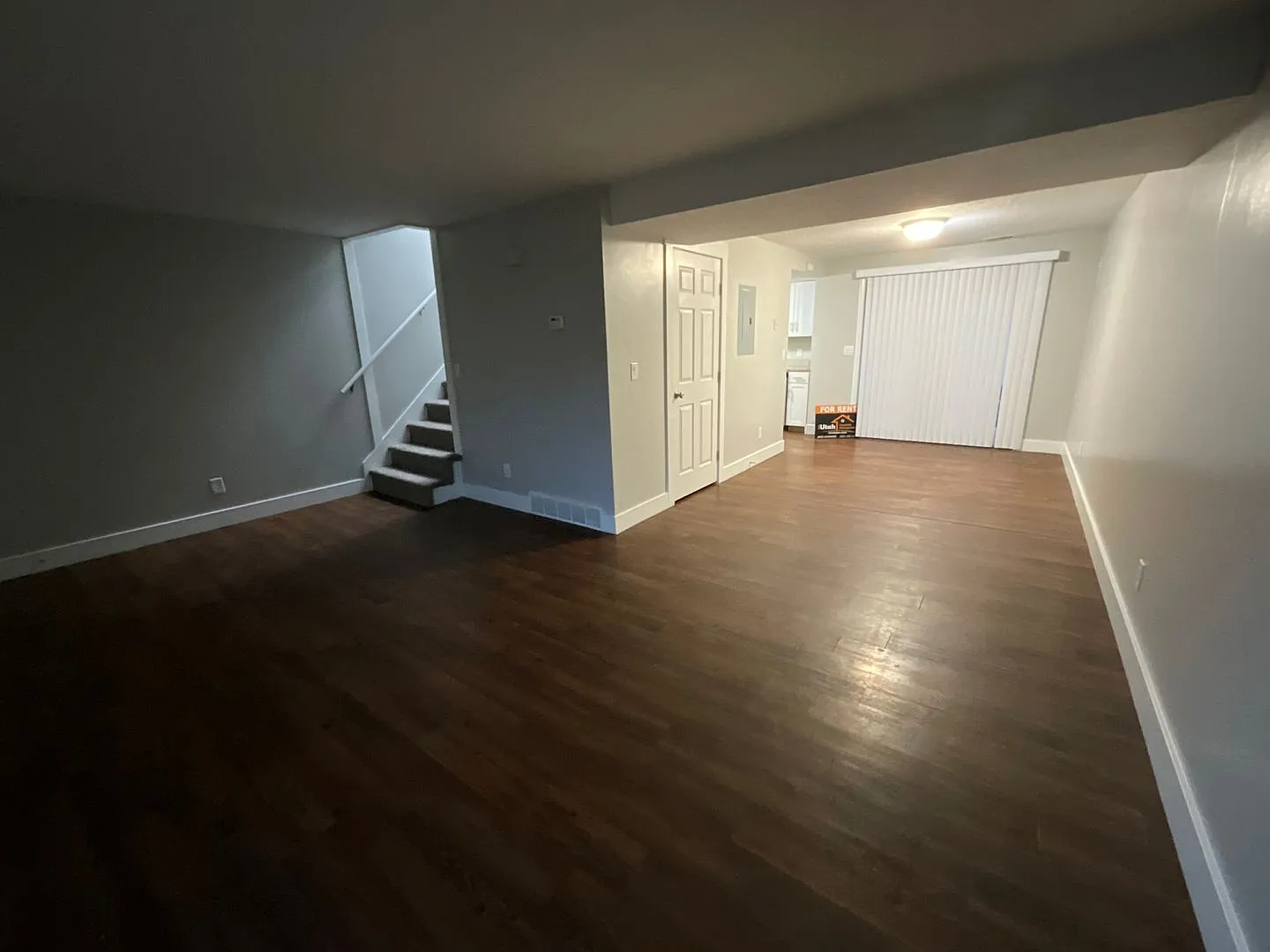 1225 N — Photo 4