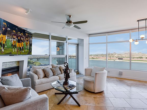 Front View Unit Living Room