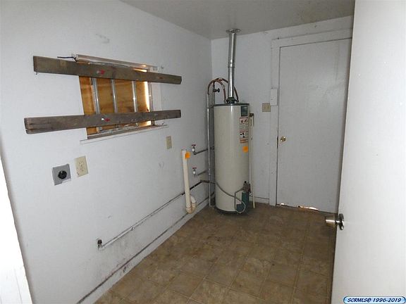 5th image of 1208 N Swan St