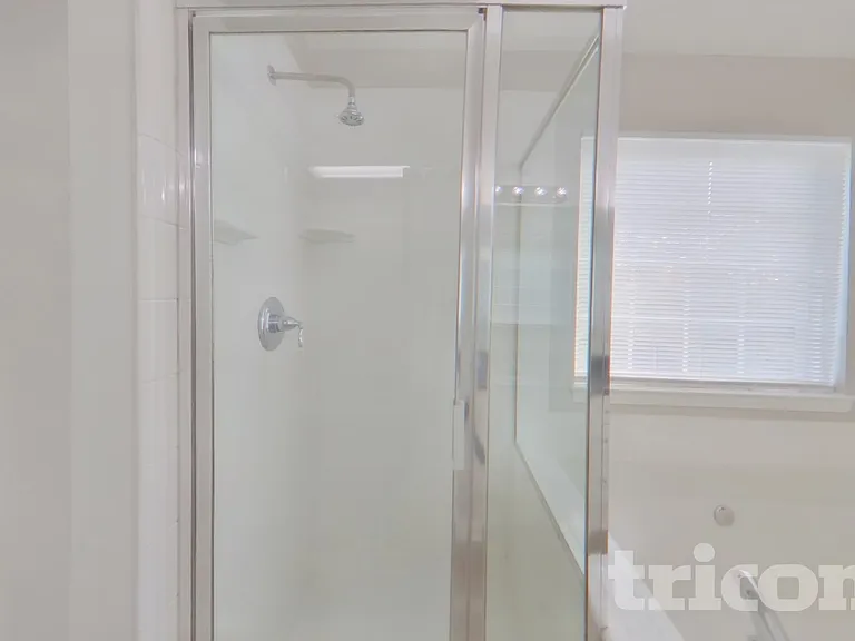 6902 Fenwick Dr — Photo 10