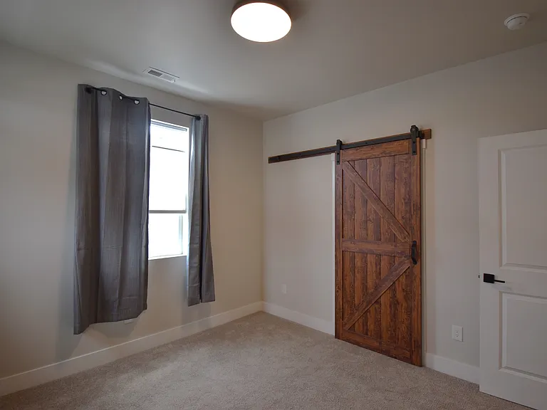205 S Ripplerock Ln — Photo 8