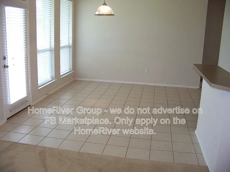 2215 Overton Dr — Photo 5