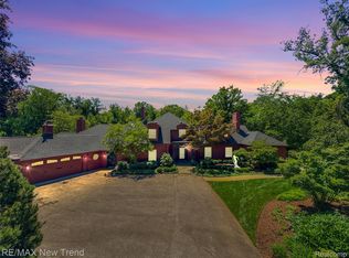 25733 River Dr, Franklin, MI 48025