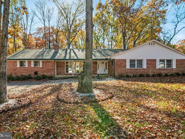 9635 Sharon Ave, La Plata, MD 20646