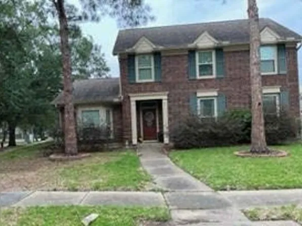 13603 Robin Hill Ct, Houston, TX 77059