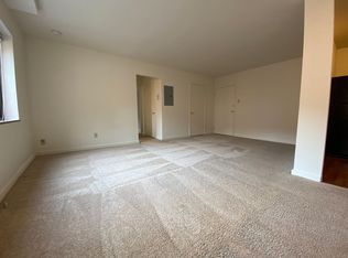 5320Fifth, Pittsburgh, PA 15232