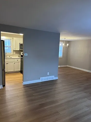 1827 Sussex Ct Photo 1
