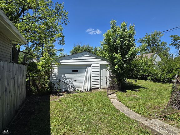 4th image of 2230 N Bosart Ave