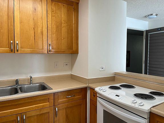 3rd image of 1535 Pensacola St APT 907