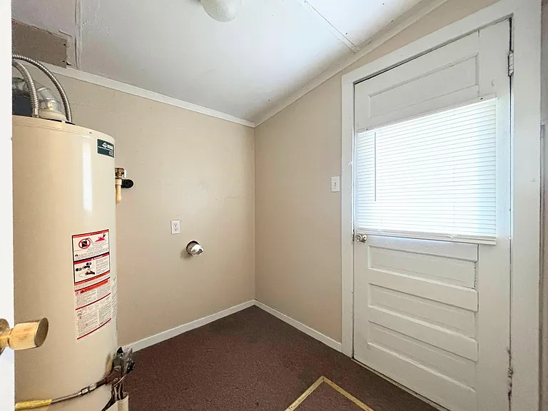 514 1/2 N Eshelman St — Photo 3
