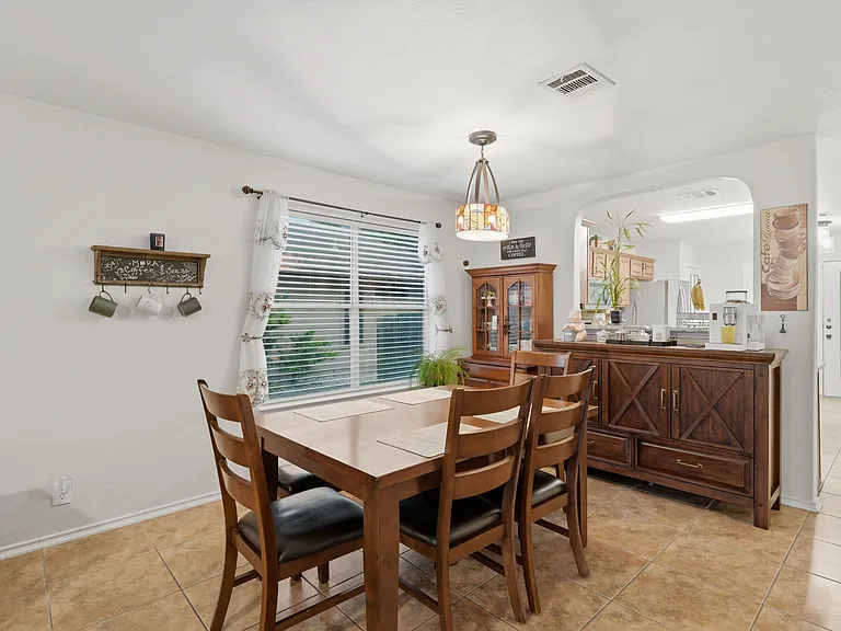 2909 Ashwood Rd — Photo 10