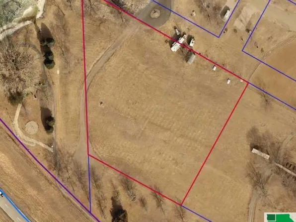 S Harrison St, Elk Pt, SD 57025
