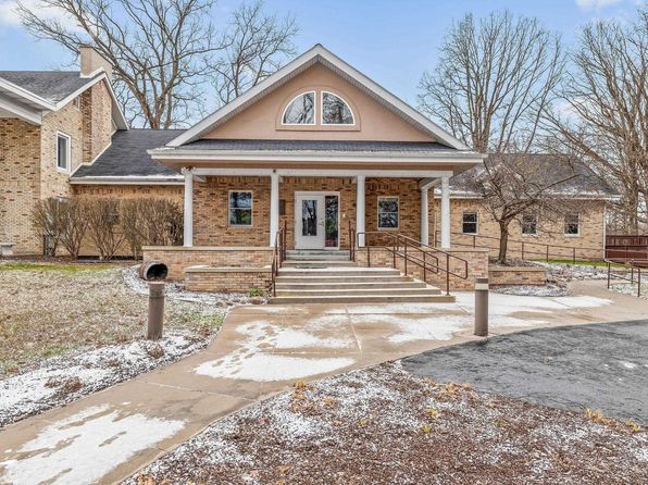 3115 Isabella St, Midland, MI 48640