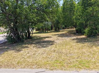 804 E Powell Ave, Fort Worth, TX 76104
