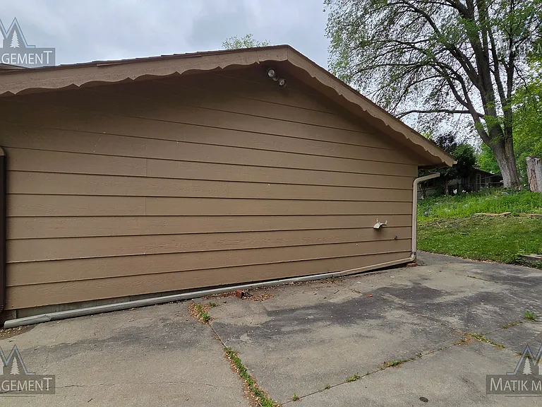 703 Northern Hills Dr NE — Photo 82