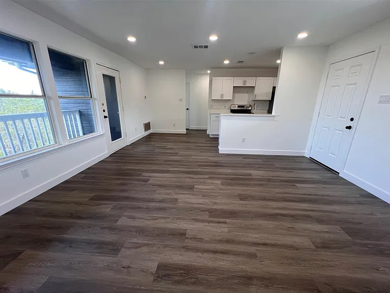 450 Shady Bluff Dr #D — Photo 11