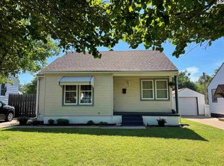 918 Curtis St, Pratt, KS 67124