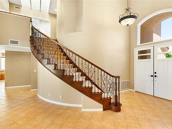 3rd image of 3609 Deauvilla Ct