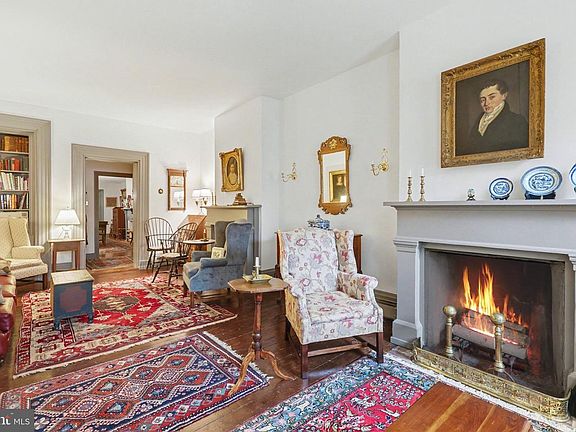 3rd image of 136 W Pomfret St