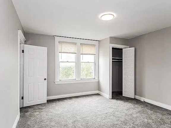 2 bed, 1500 sqft, $950 — Photo 2