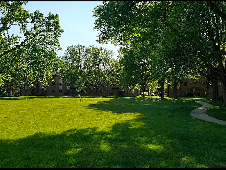 807 S Dwyer Ave #D — Photo 12