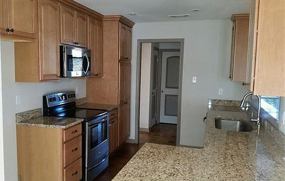 4th image of 105 Oak Fern Ct
