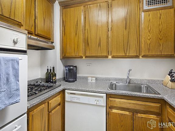 4th image of 7 E 14th St APT 1129