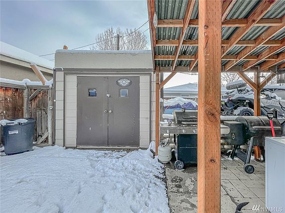 4th image of 2921 W Peninsula Dr