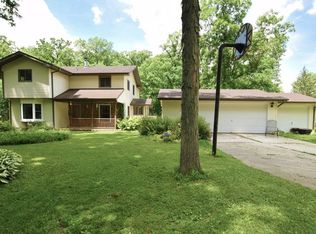 8948 Wolf Rd, Kingston, IL 60145