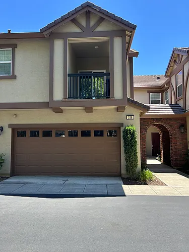 228 W Lucita Way Photo 1