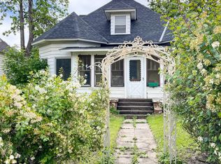 402 1st St NE, Little Falls, MN 56345