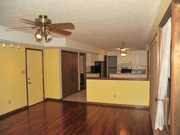 Open plan, kitchen, den and Breakfast area
