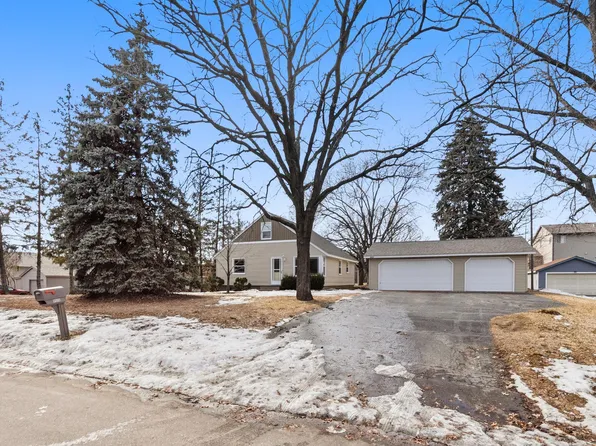 9926 Cottonwood St NW, Coon Rapids, MN 55448