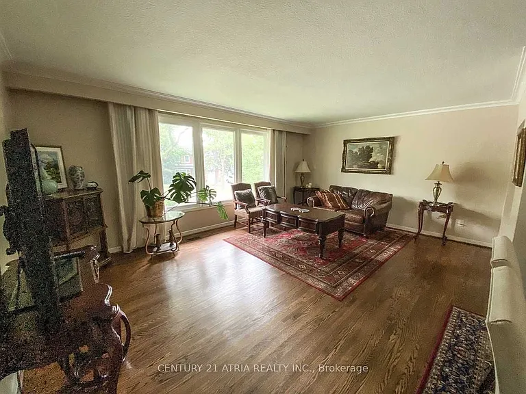 11 Danville Dr — Photo 5