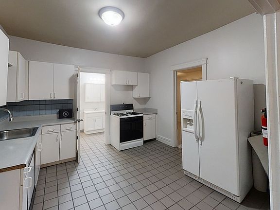 3rd image of 706 Emmet St APT 1