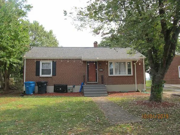 3027 Collingwood St NE, Roanoke, VA 24012
