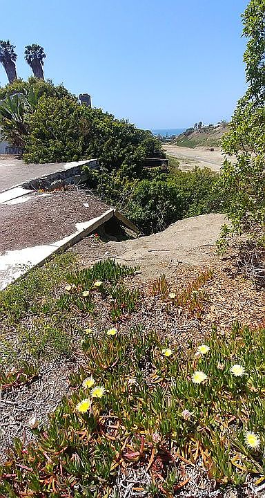 2nd image of 263 Via Ballena