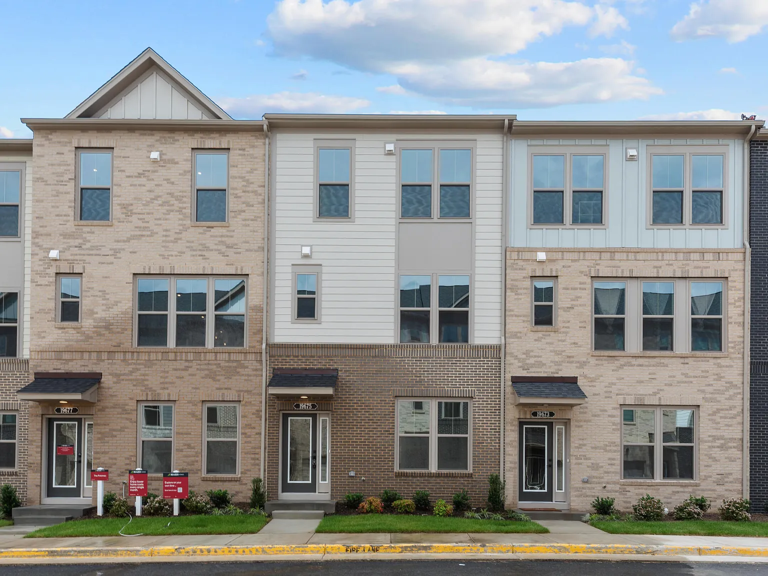 4 bed, 3.5 bath, 2284 sqft, $3,580 — Photo 3