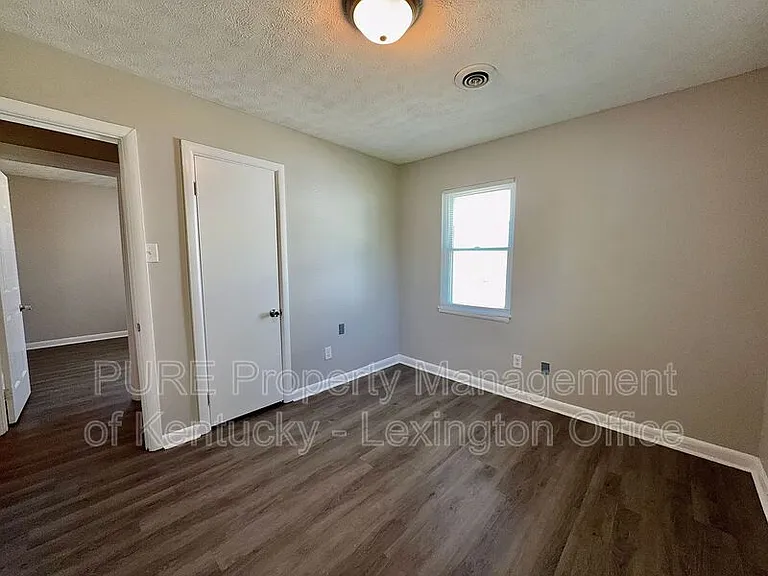 508 Beech St — Photo 17