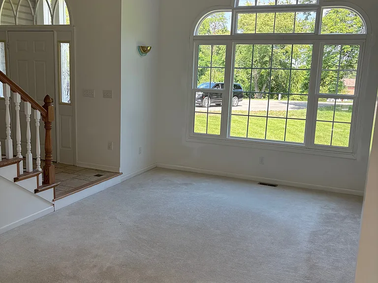 2285 Lubna Dr — Photo 5
