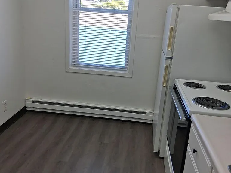 2202 Broadway St — Photo 8