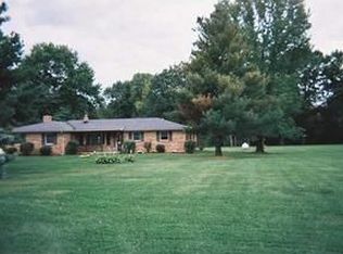 10868 N Little Point Rd, Stilesville, IN 46180