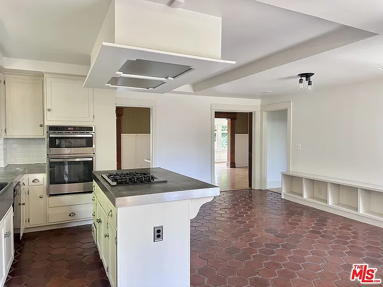 2216 Meade Pl — Photo 47