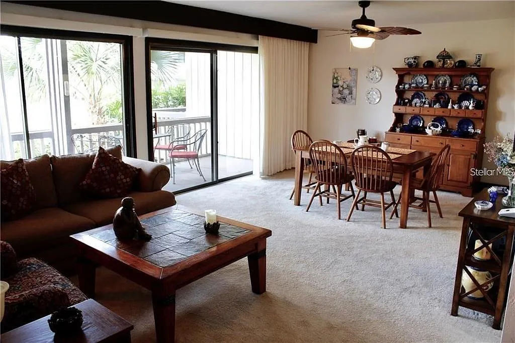 1 bed, 1.0 bath, 974 sqft, $1,097 — Photo 3