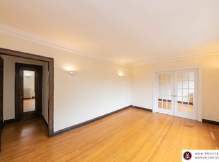 James Edward Place (CW), Oak Park, IL 60304