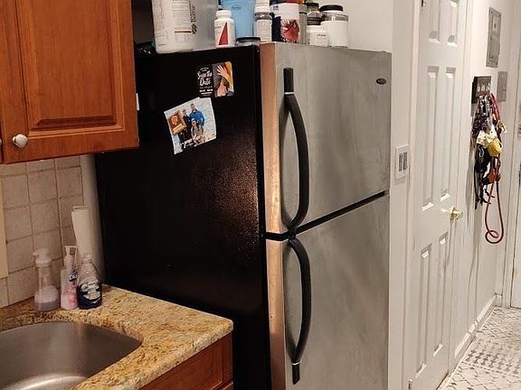 4th image of 319 W 105th St APT 2R
