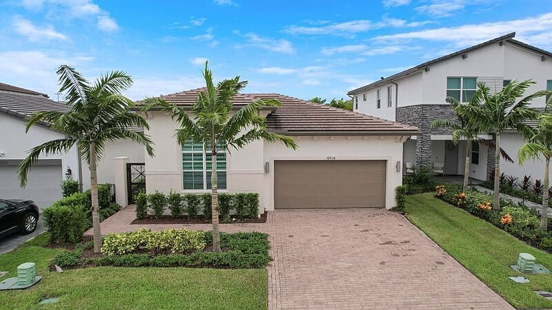 1st image of 8914 Kingsmoor Way