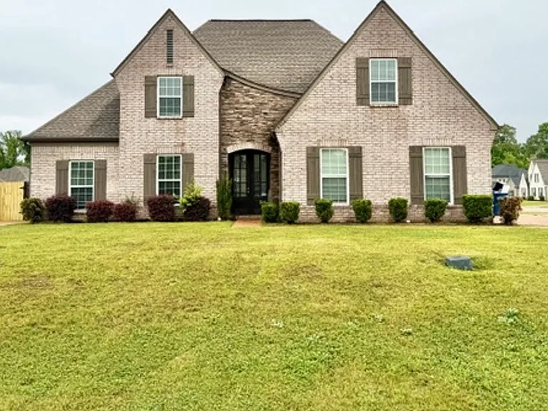 4412 Davall Cir — Photo 1